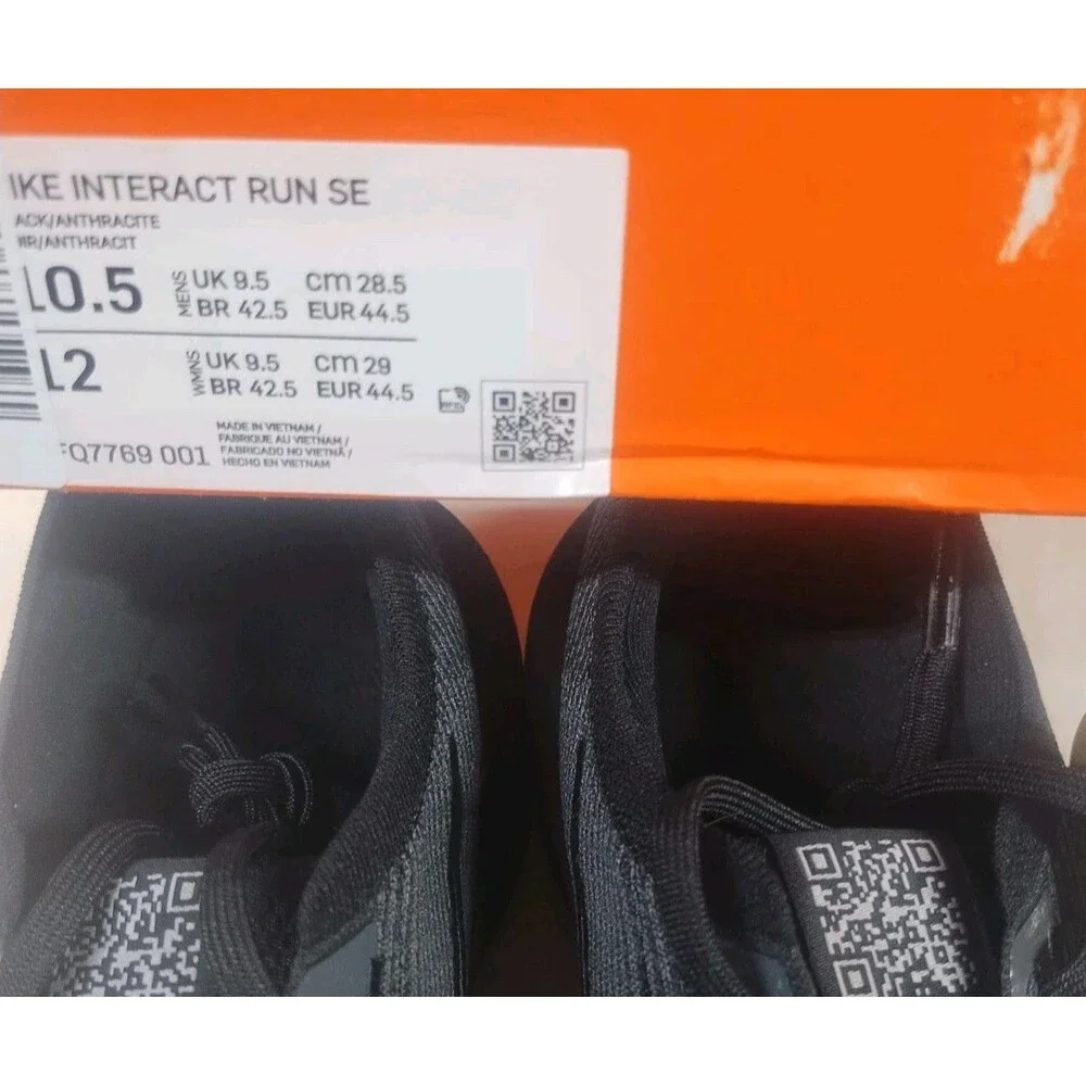 Nike Interact Run SE Men's Size 10.5 Black New In Box.